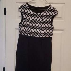 Black, white and gray cap sleeve dress size 14